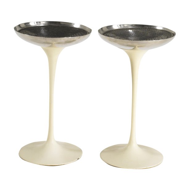 EERO SAARINEN; KNOLL ASSOCIATES: Pair of smoking stands, USA, 1950s; Enameled iron and aluminum; Paper labels; Each: 22" x 13" dia.