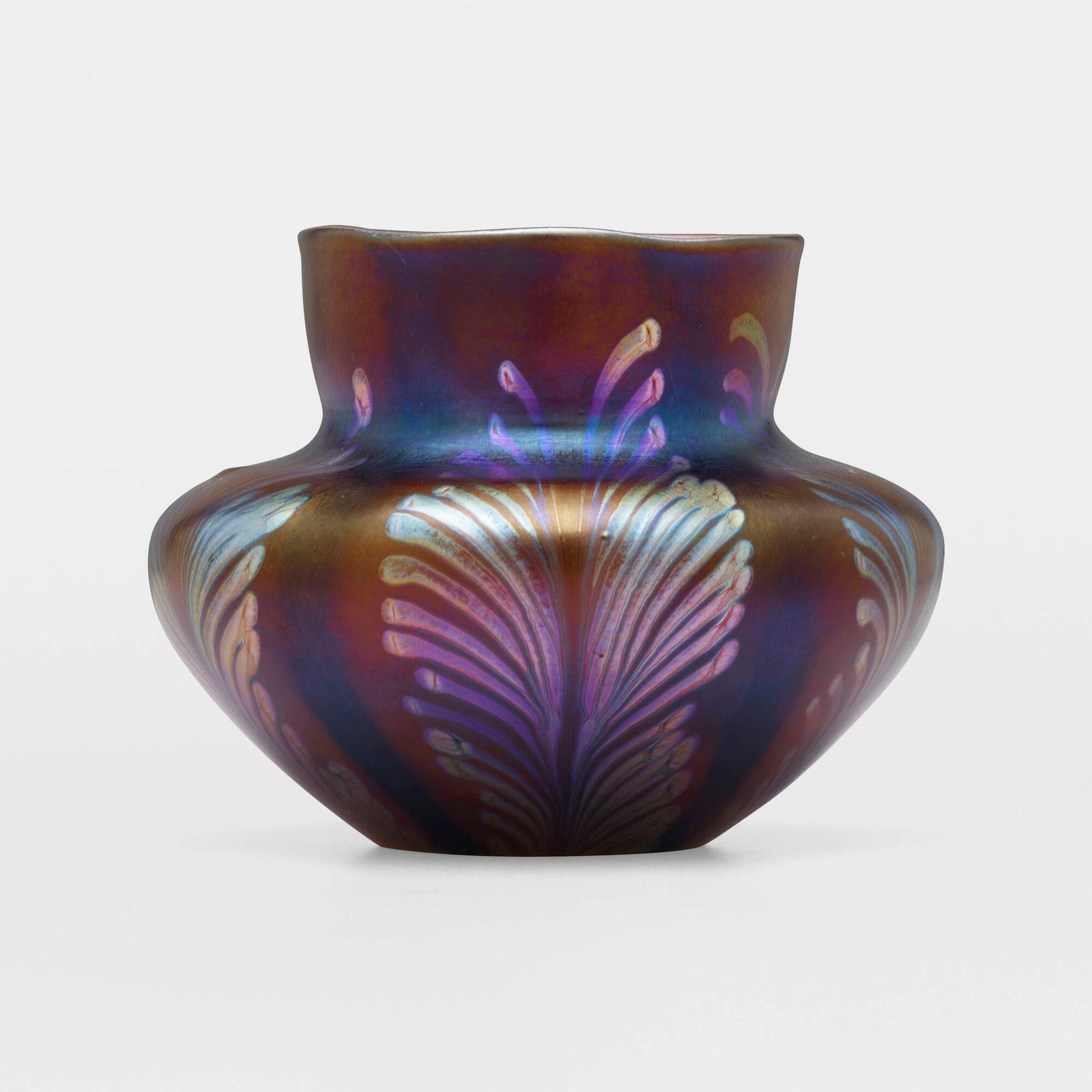 Tiffany Studios, Ribbed seaweed cabinet vase (1 of 4)