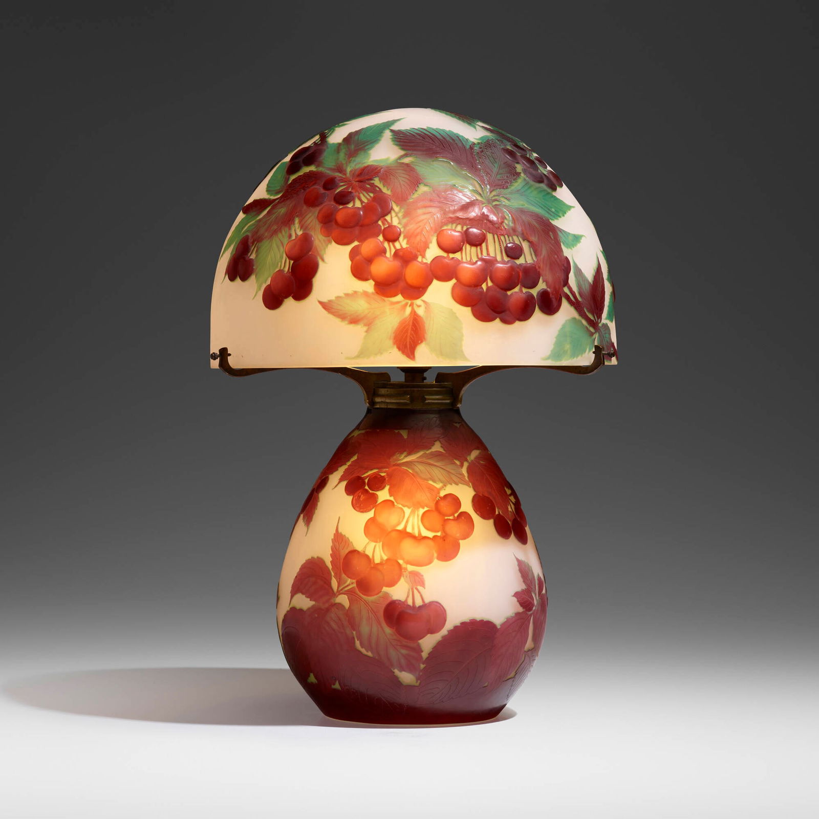 Galle, Rare mold-blown table lamp with cherries (1 of 6)