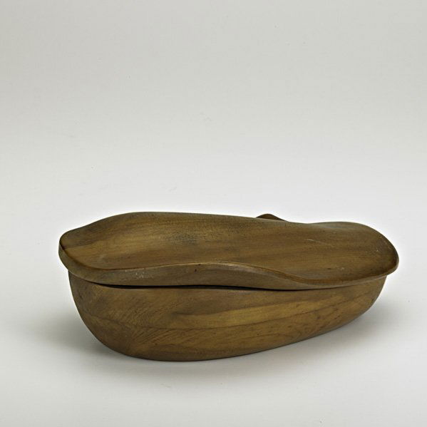 RUSSEL WRIGHT Oceana box: RUSSEL WRIGHT; KLISE WOODWORKING; Oceana box, carved cherry, USA, 1930s; Branded, remnants of paper label; 3 1/2" x 9" x 6 1/2"