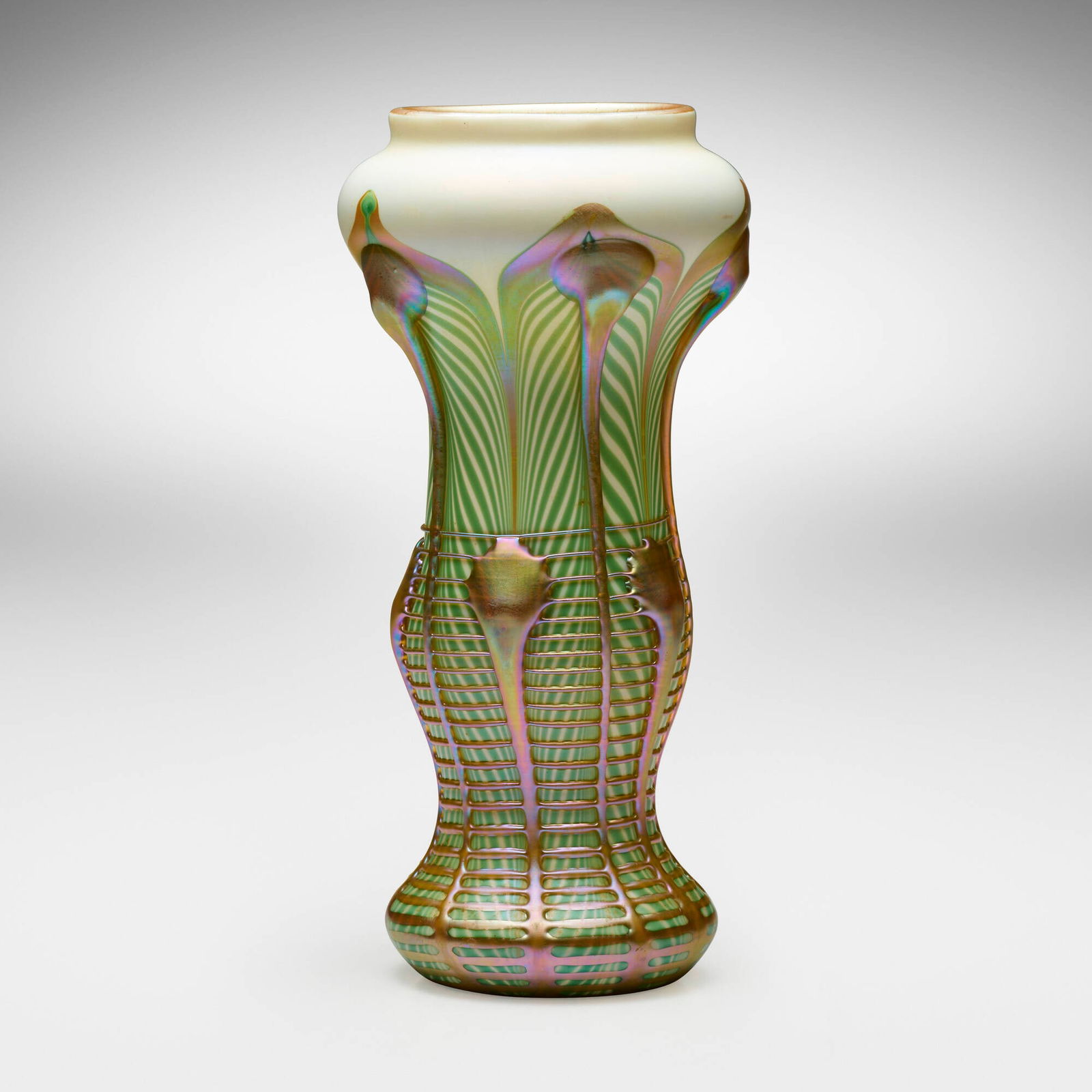 Quezal, Decorated Tendril vase (1 of 4)