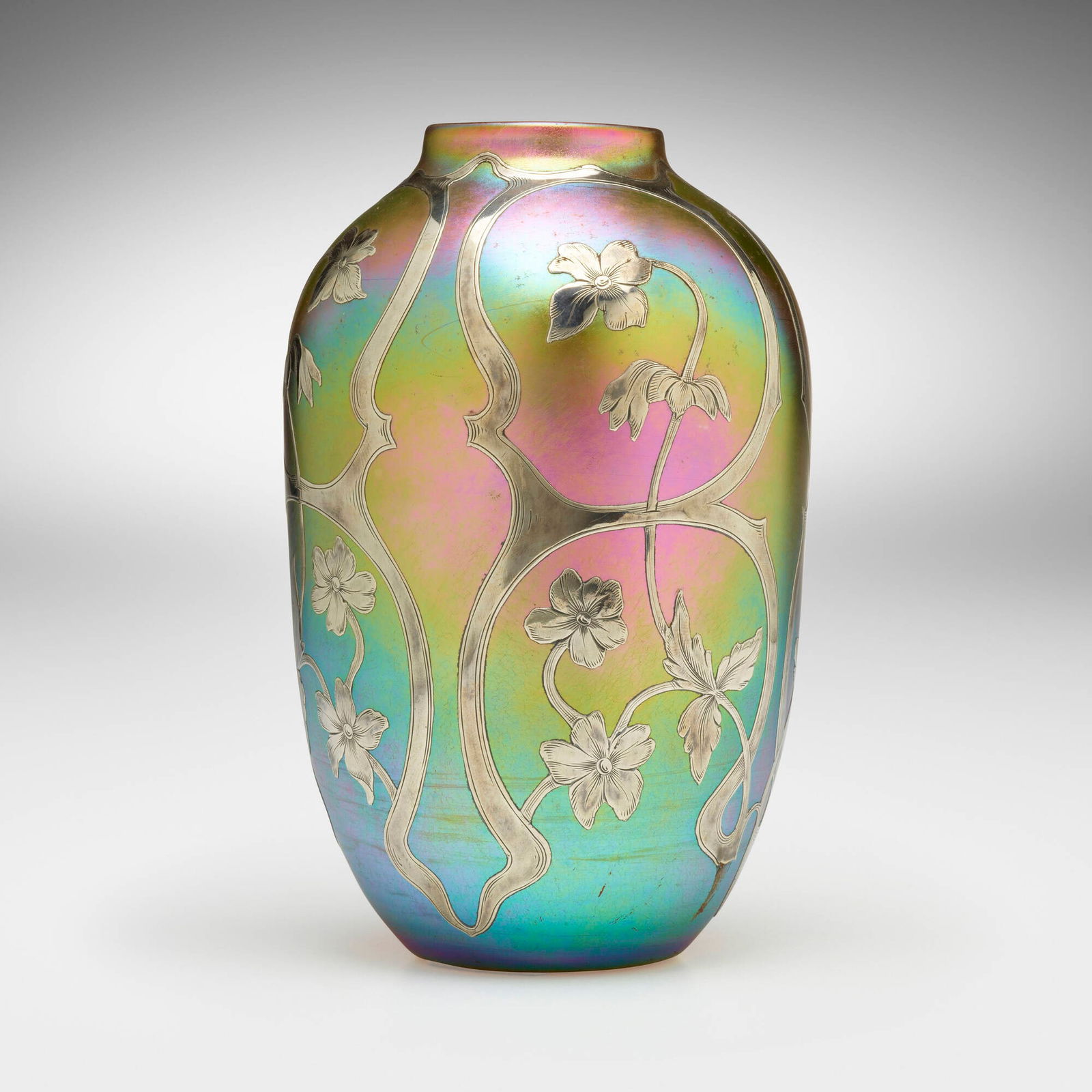 Quezal, Vase with overlay (1 of 4)