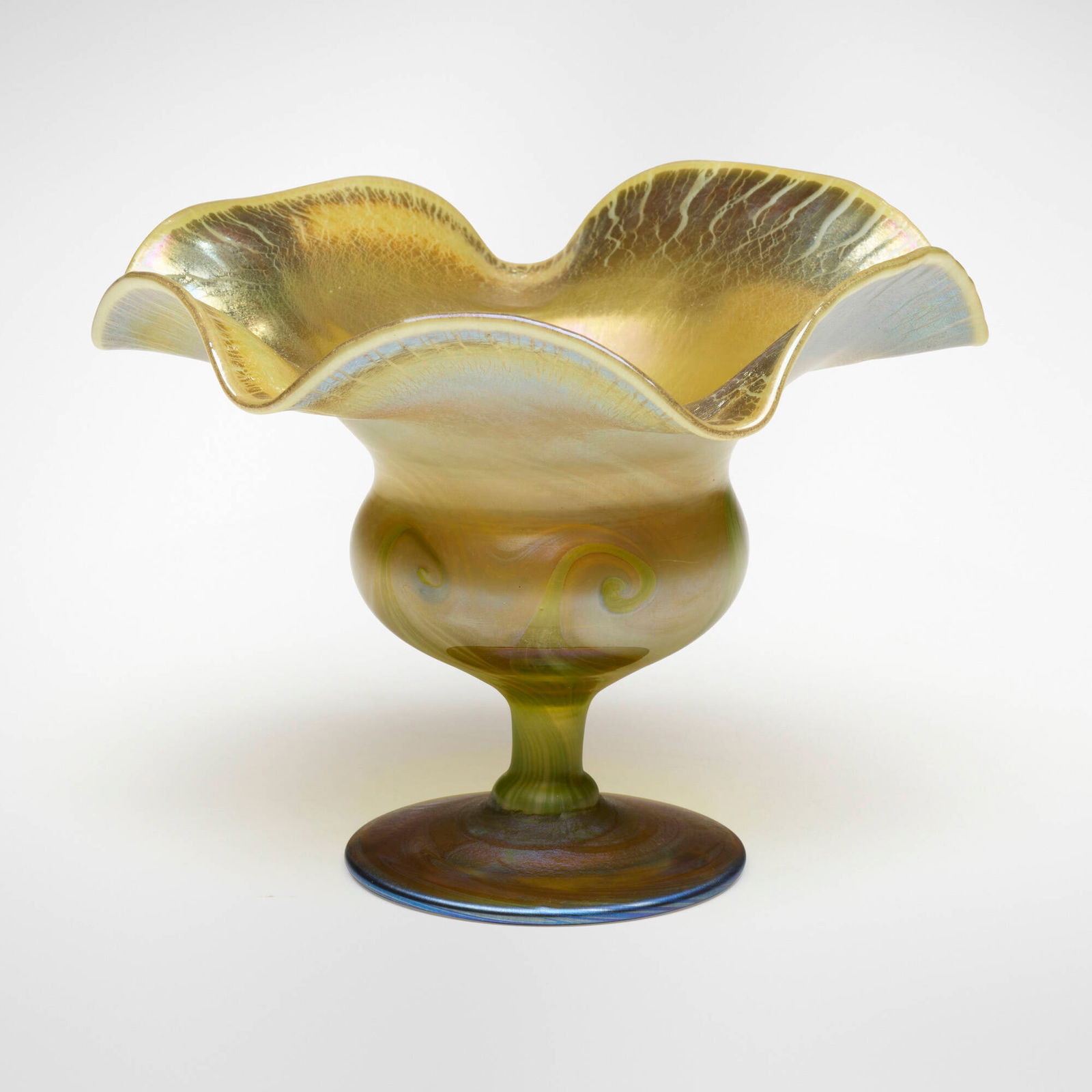 Tiffany Studios, Early ruffled hooked-feather vase (1 of 4)