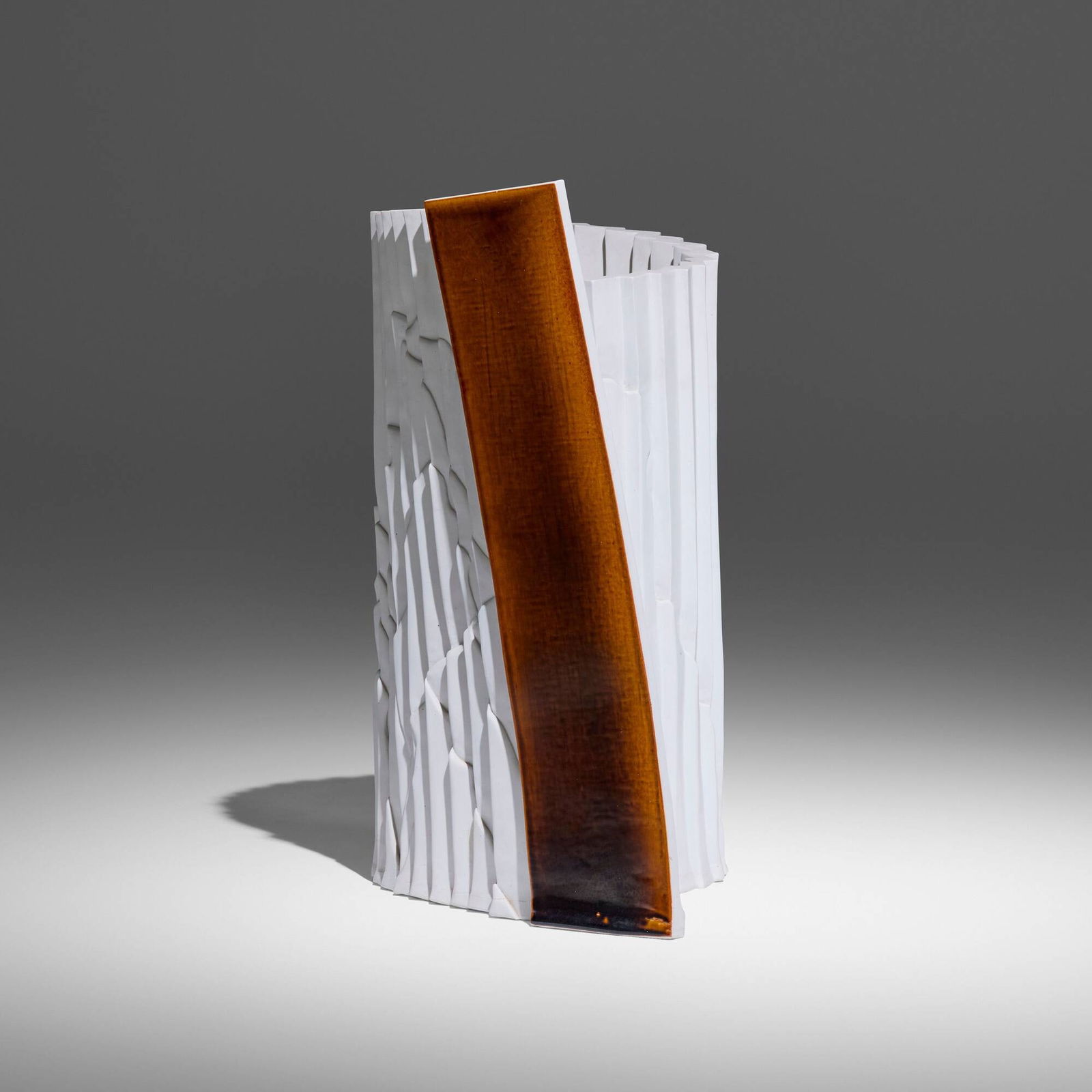 Leonard Skuro, Stepped vase (1 of 6)