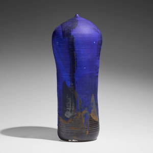 Toshiko Takaezu, Large Closed Form (with rattle)