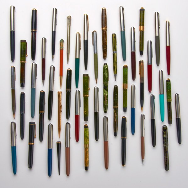 PARKER FOUNTAIN PENS: Forty-six, early 20th c.: Seven "Vacumatic"; Three "Lucky Curve"; Two "21"; Two "41"; etc.; All marked; Longest: 5 1/2"