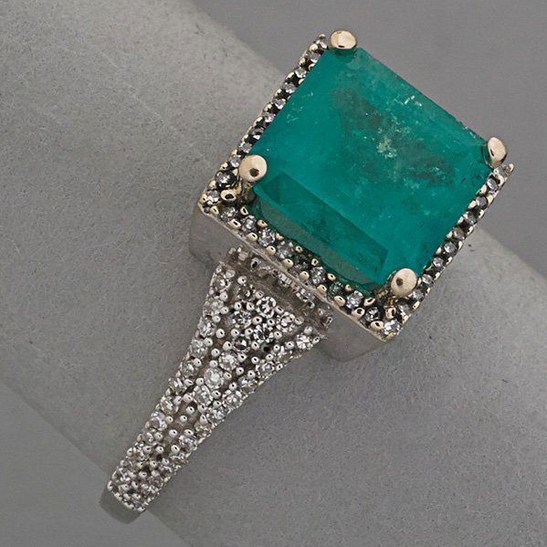 EMERALD AND DIAMOND PAVE 14K WHITE GOLD RING: Square faceted emerald, approx. 2.5 cts. and diamonds, approx. .24 ct. TW; 2.2 dwt., size 6 1/2