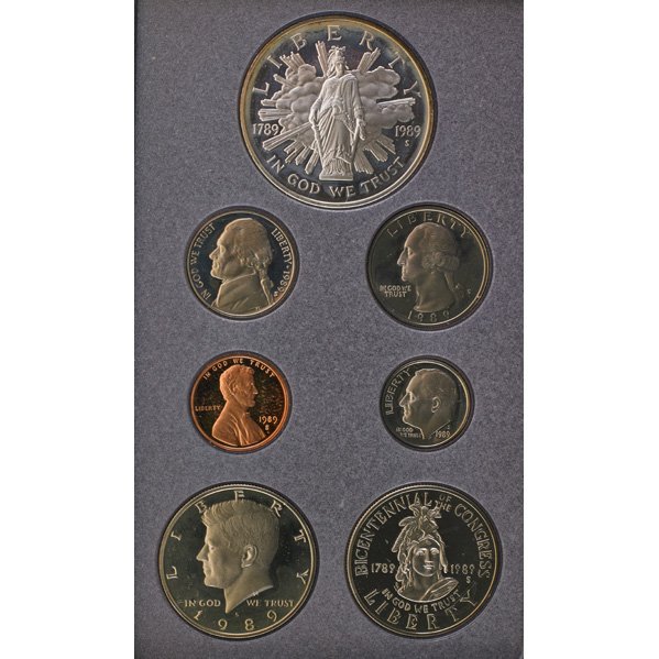 U.S. PROOF, UNCIRCULATED, AND COMMEMORATIVE COIN S: U.S. PROOF, UNCIRCULATED, AND COMMEMORATIVE COIN SETS; 130 sets including: 1958 proof, 1962 proof, 1963 proof, 1964 proof, 1989 Prestige, 1993 Thomas Jefferson Commem. $1.00, etc.