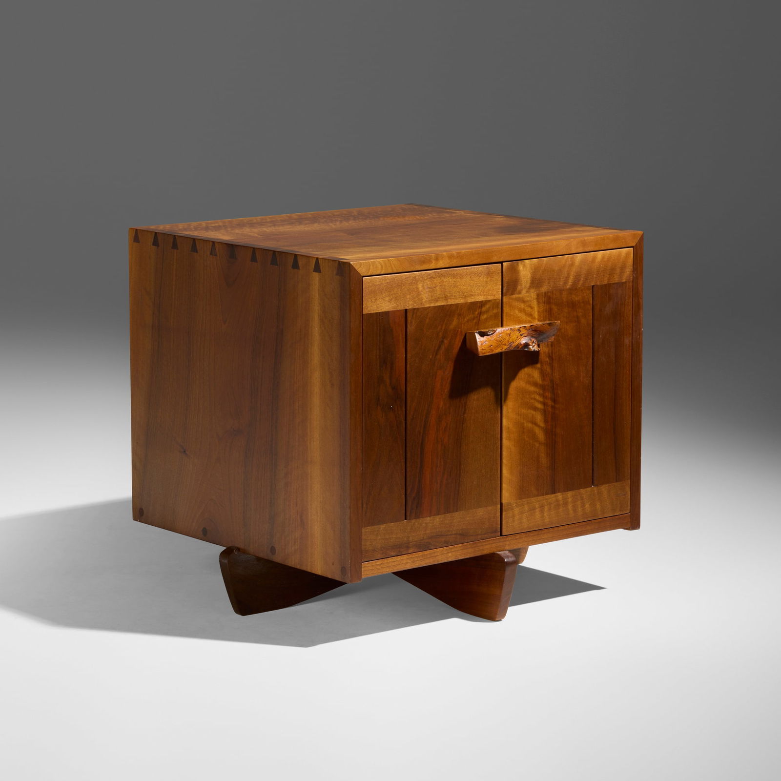 George Nakashima, Special-order Kornblut case (1 of 5)