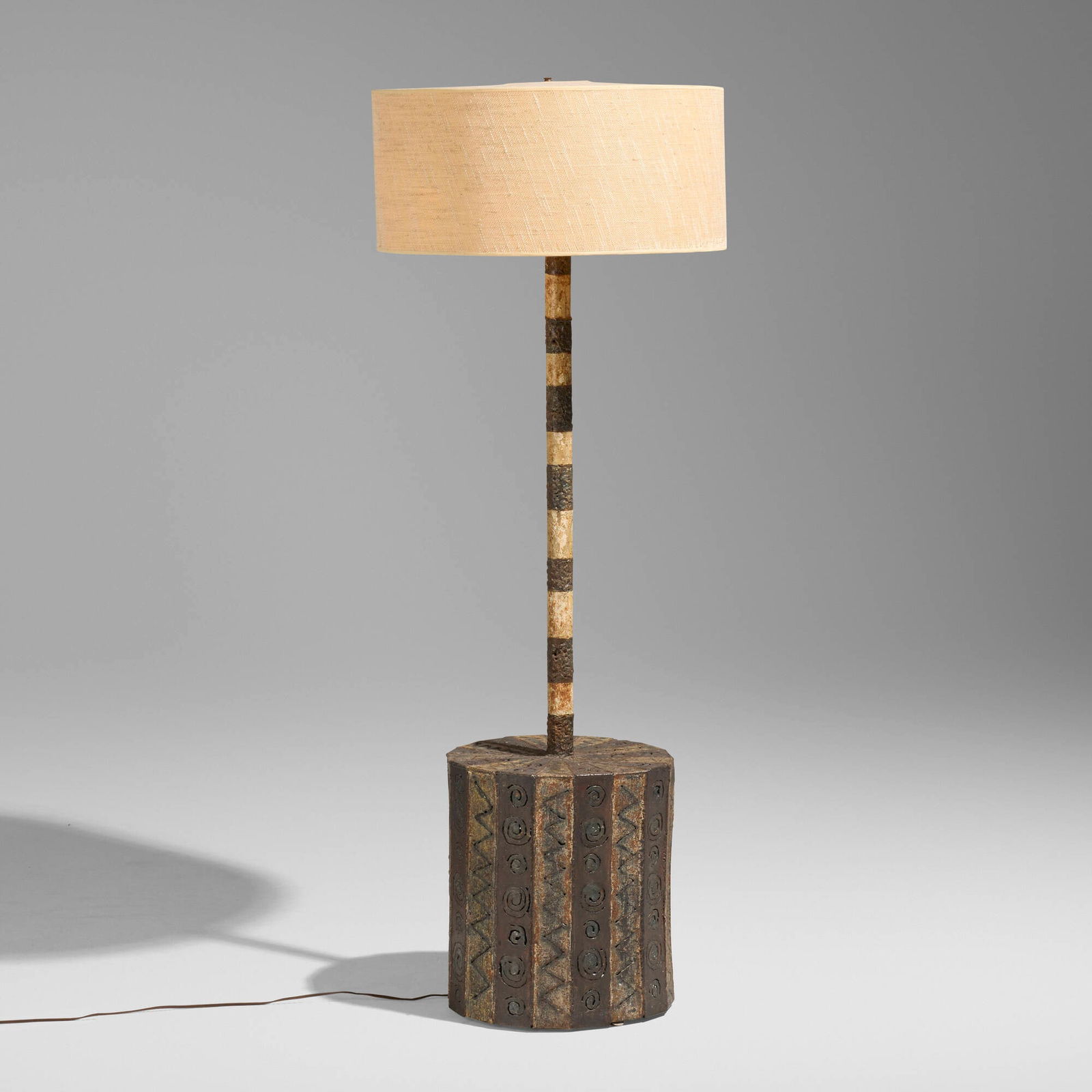 Paul Evans, Rare floor lamp: Paul Evans Rare floor lamp Paul Evans StudioUSA, c. 1968torch-cut, welded and polychromed steel 59.25 h x 22 dia in (150 x 56 cm) Provenance: Acquired directly from the