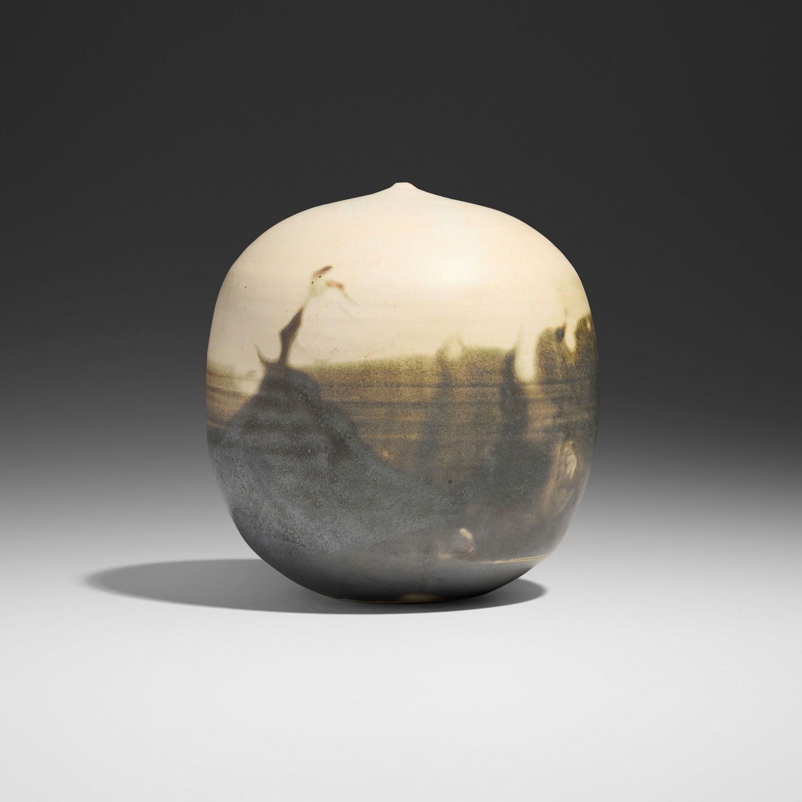 Toshiko Takaezu, Closed Form (with rattle) (1 of 4)