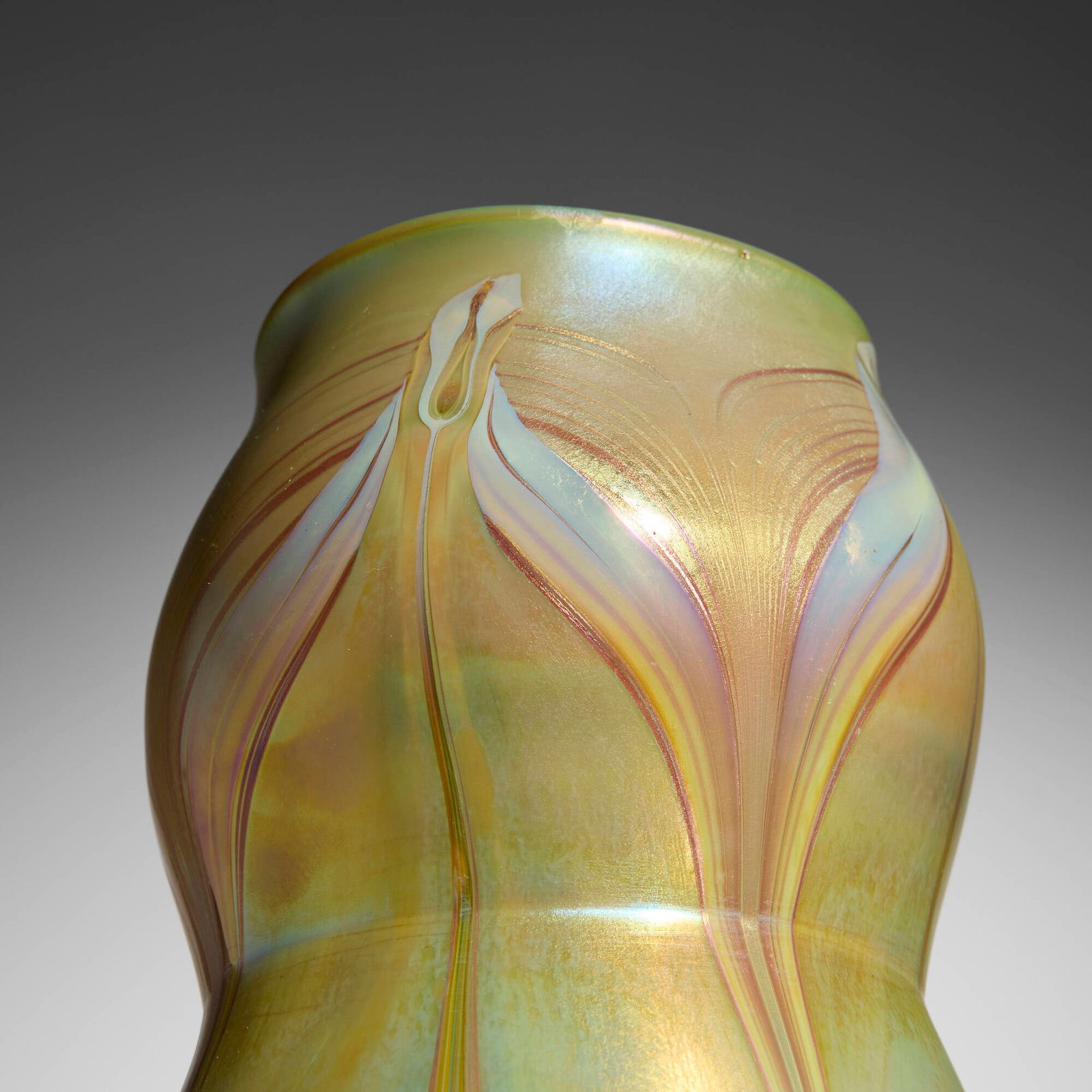 Tiffany Studios, Early pulled-feather vase - 4