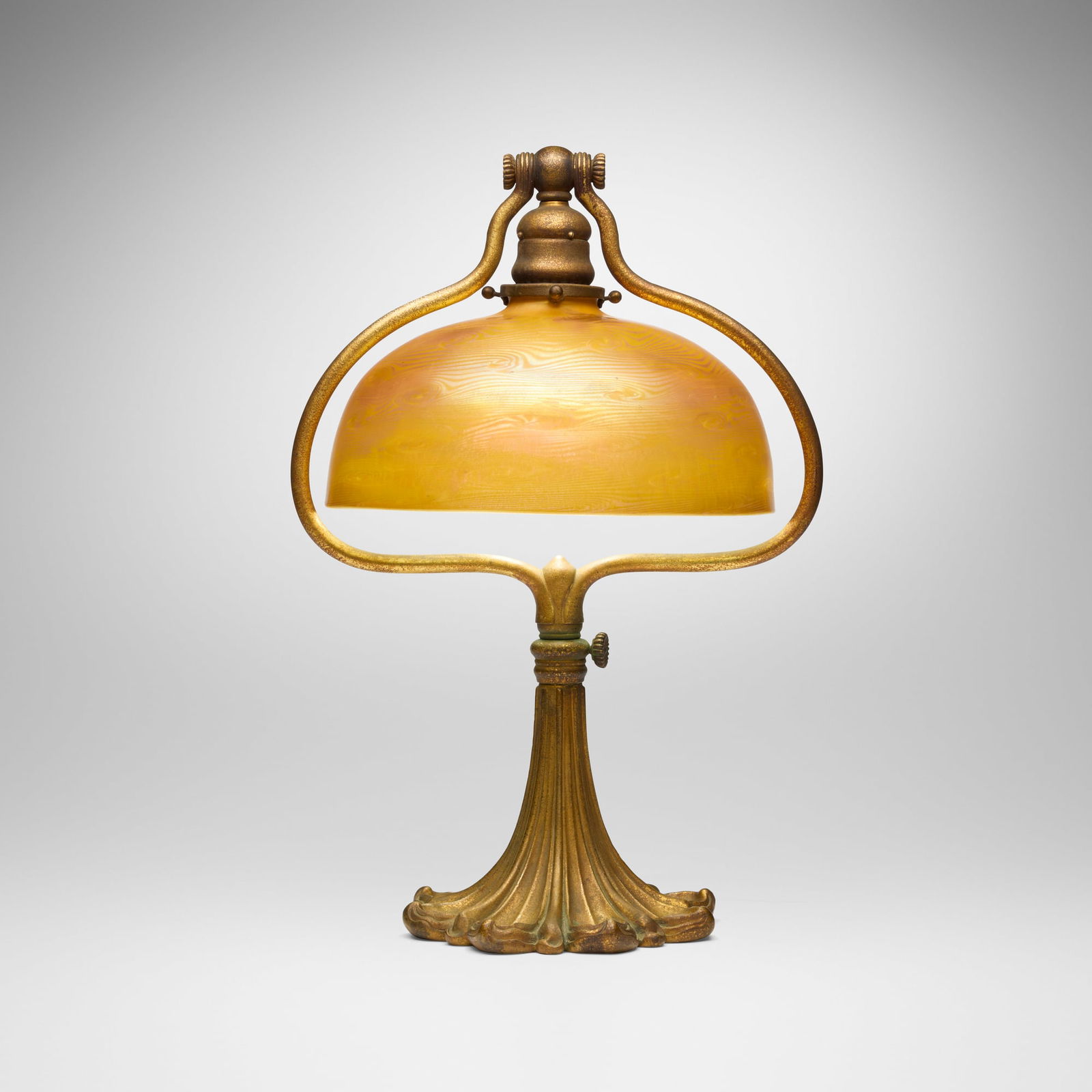 Tiffany Studios, Damascene desk lamp (1 of 7)