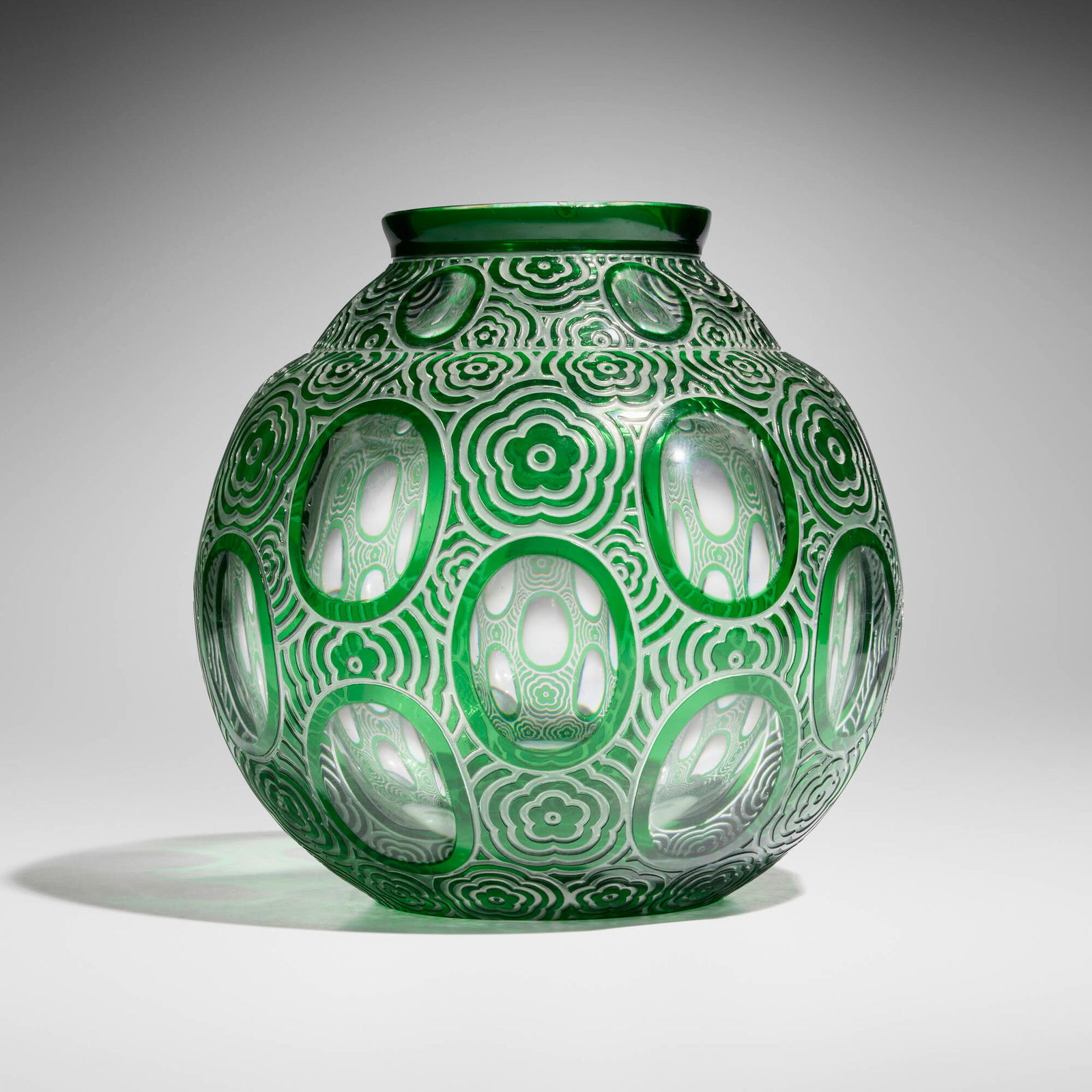 Cristallerie Saint-Louis, Vase with Art Deco flowers (1 of 5)