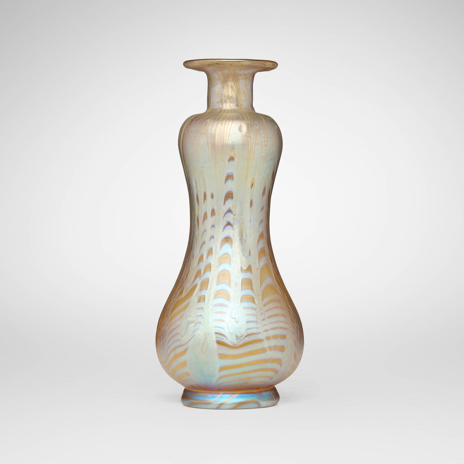 Loetz, Phanomen Thea vase (Gre 8065) (1 of 3)