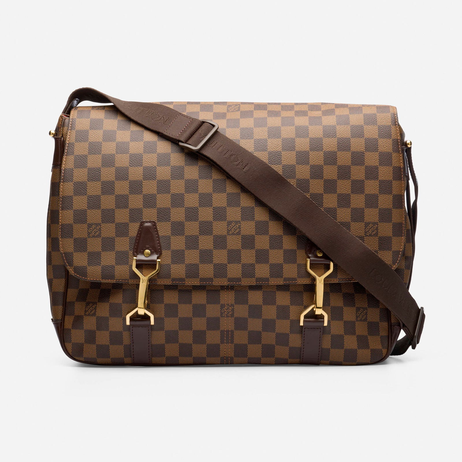 Louis Vuitton, Messenger bag: Louis Vuitton Messenger bag Brown Damier Ebene Canvas, leather, metal Signed Louis Vuitton 15.50 x 4 x 28 in Sold with dust bag This work will ship from Lambertville, New Jersey.