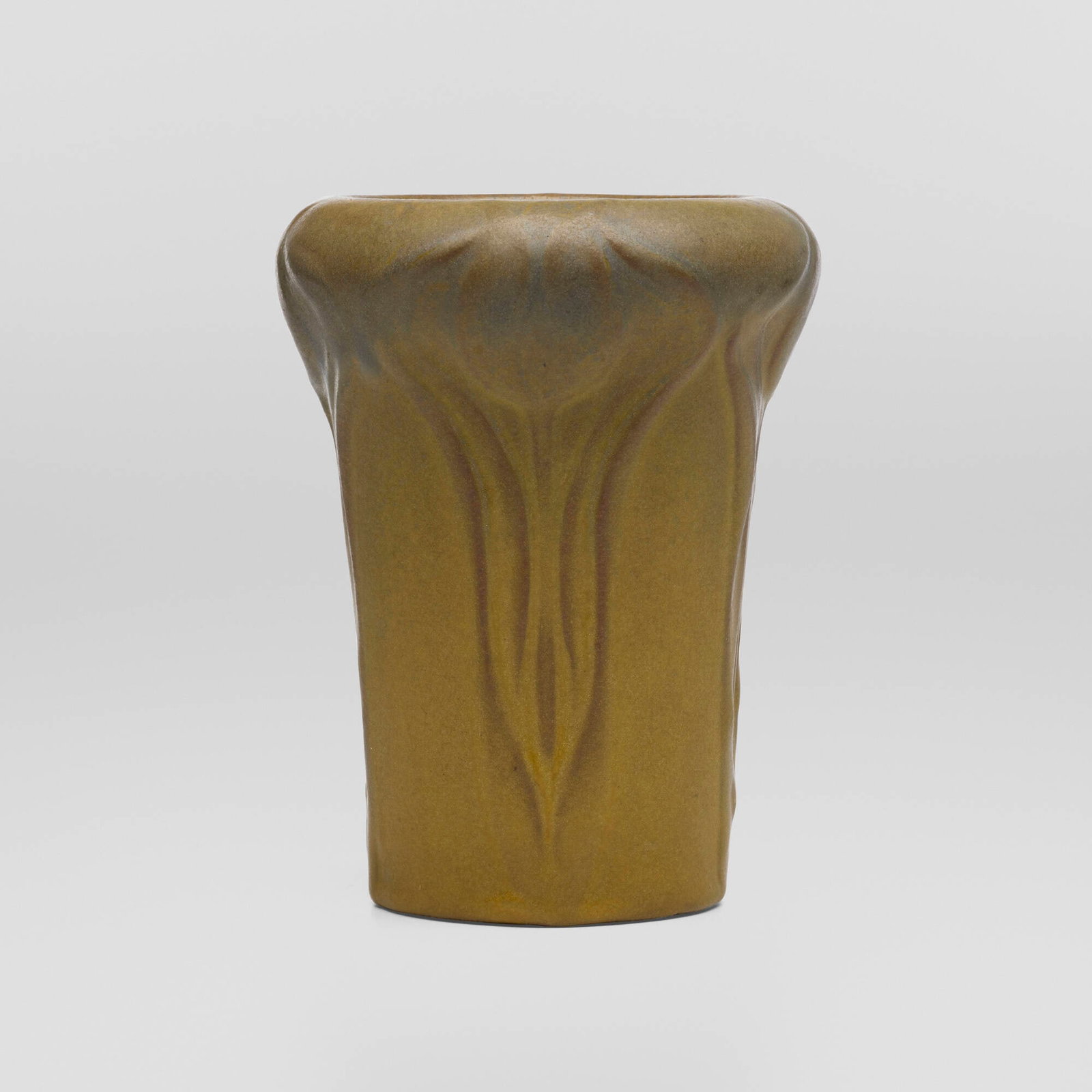 Van Briggle Pottery, Vase with tulips (1 of 4)