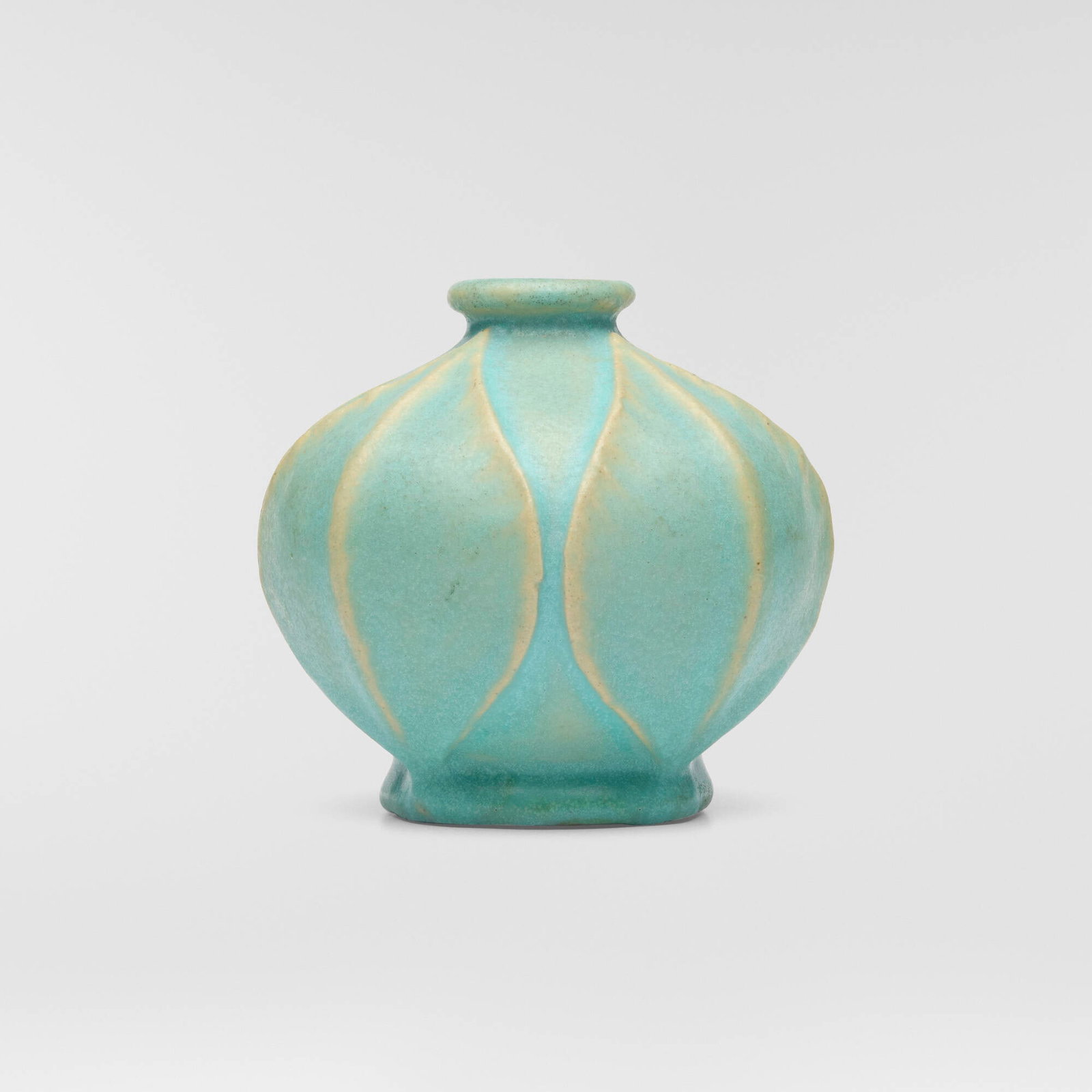 Van Briggle Pottery, Vase with leaves (1 of 4)
