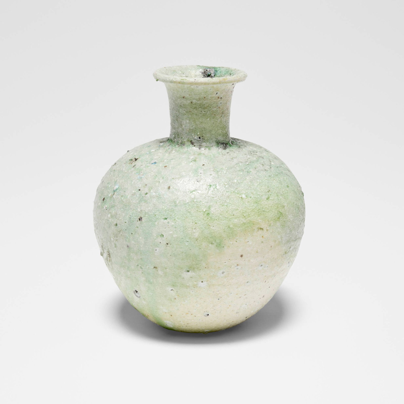 Yui Tsujimura, Vase with long neck - 3