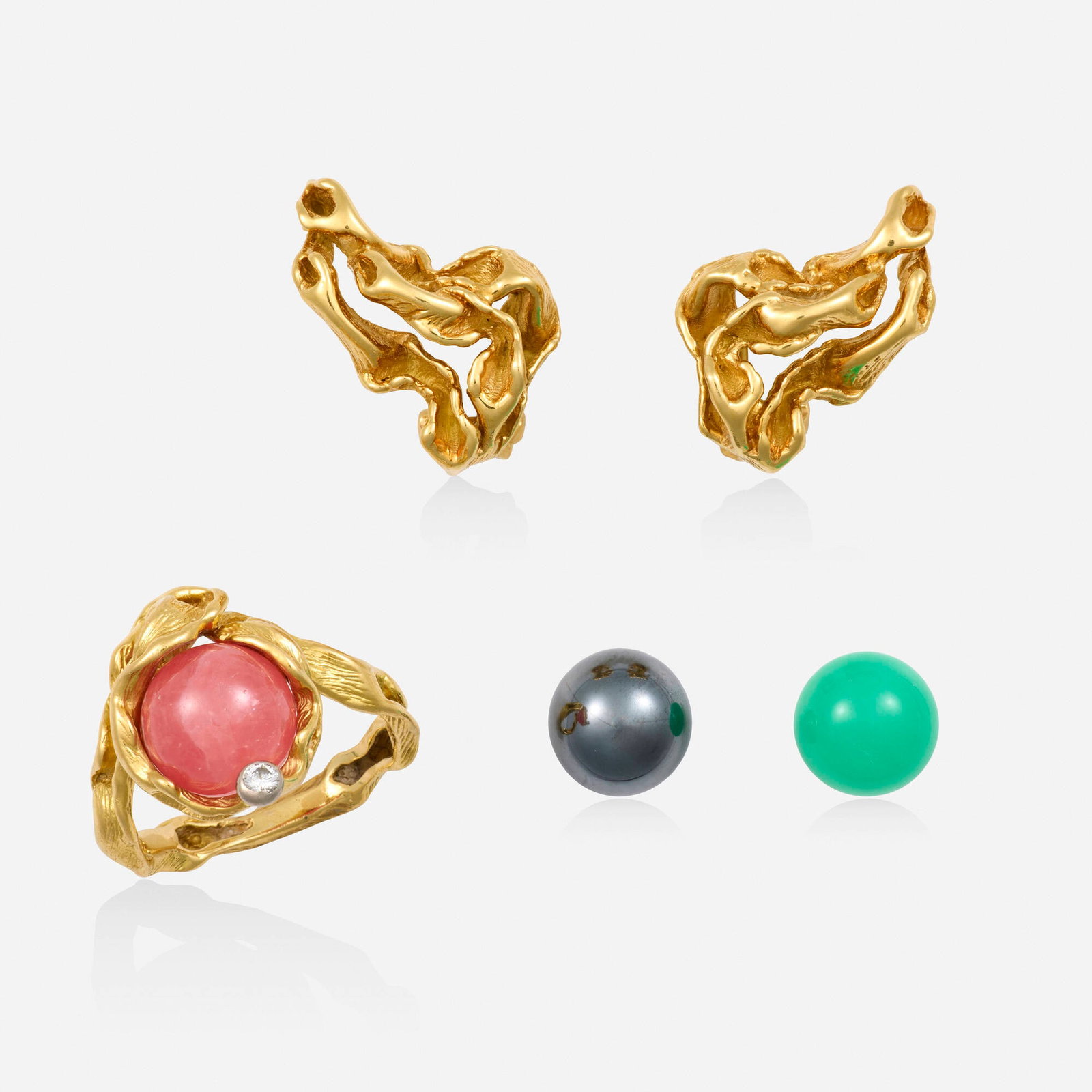 Gilbert Albert, Gold earrings with interchangeable gem ring: Gilbert Albert Gold earrings with interchangeable gem ring Lori Ulanova was one of the first female violinists in the Los Angeles Philharmonic Comprising a pair of earrings and ring of freeform gold,