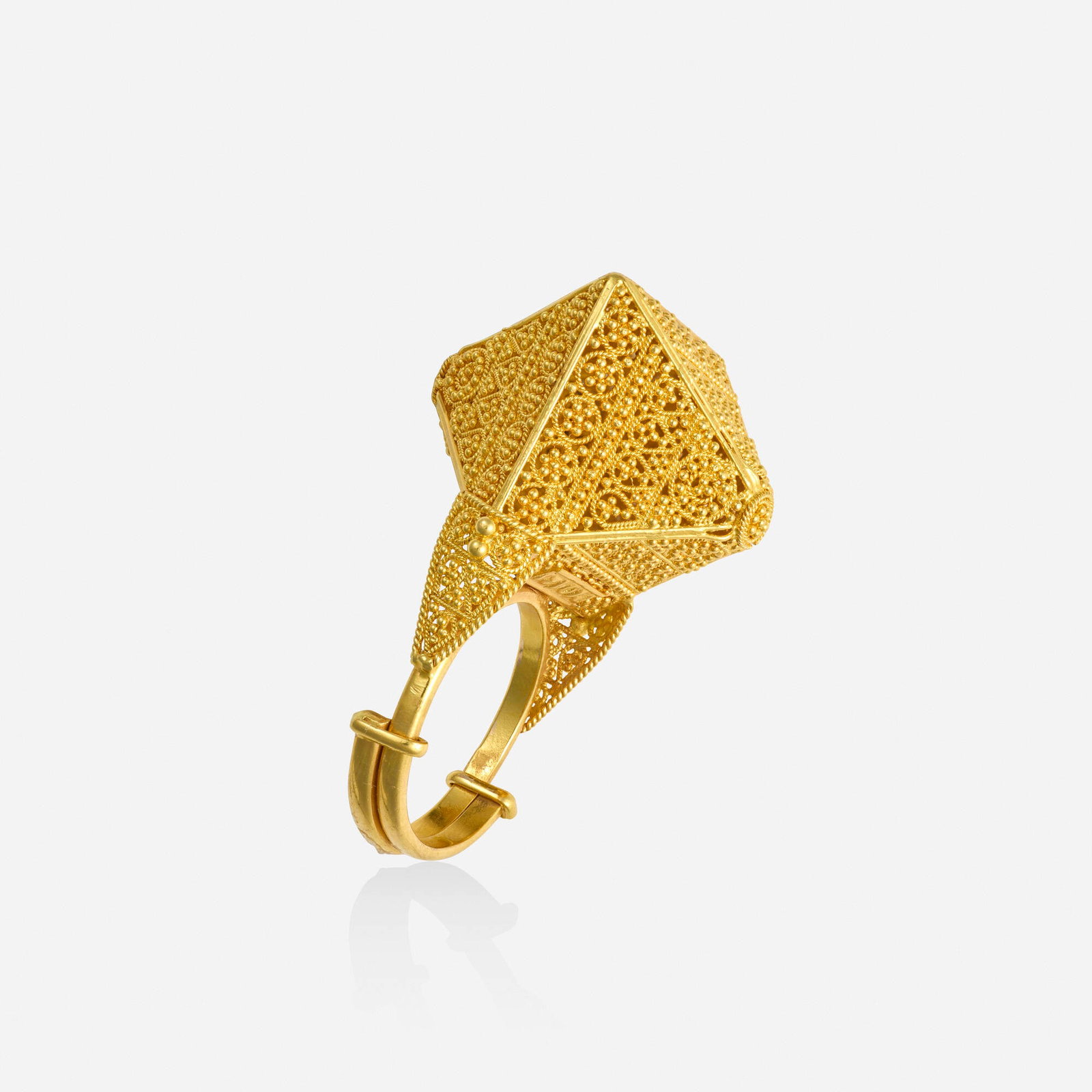 Gold ring - 3