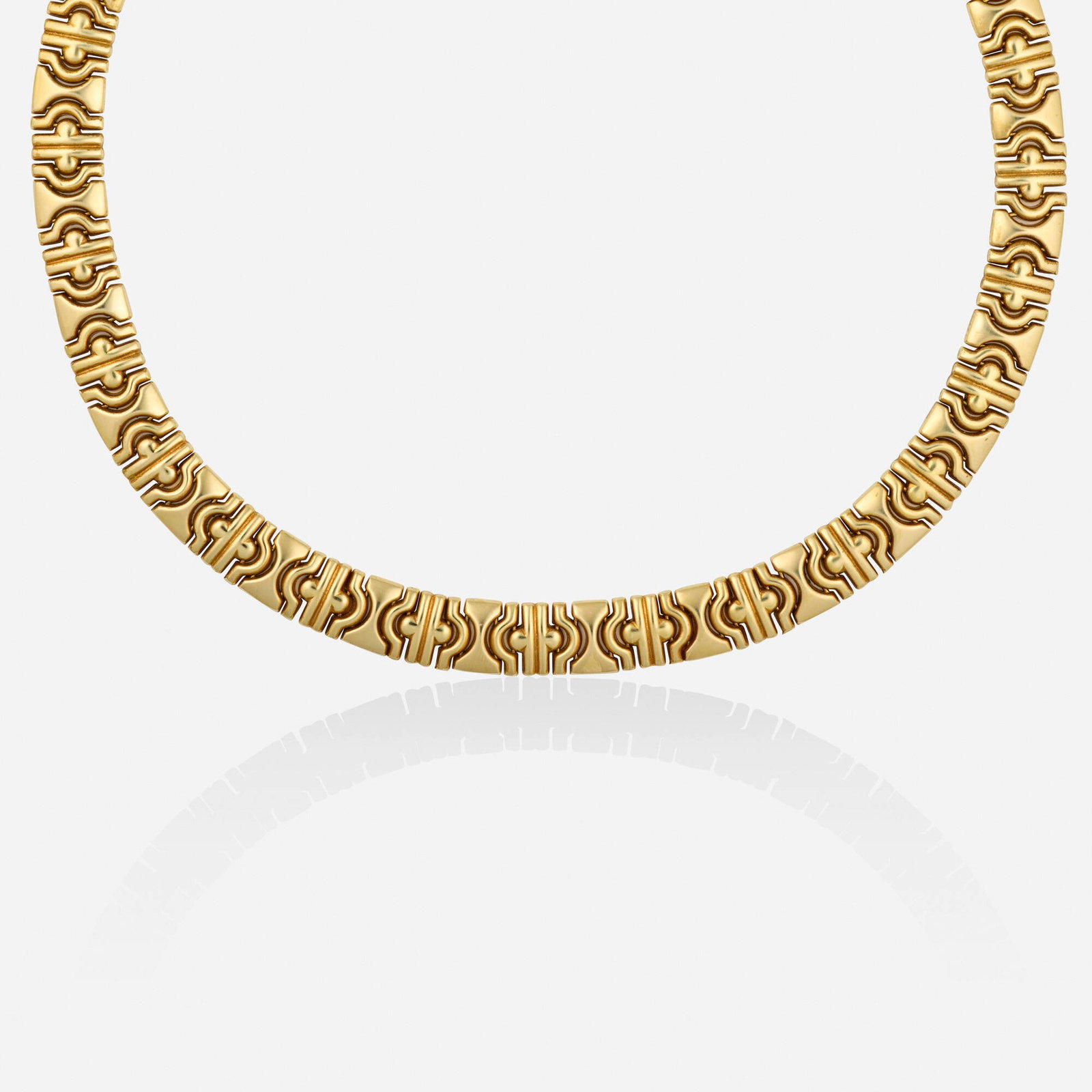 Italian, Gold necklace: Italian Gold necklace Of fancy links 18k yellow gold 16.75 in; Gross weight 40.0 dwts This work will ship from Lambertville, New Jersey.