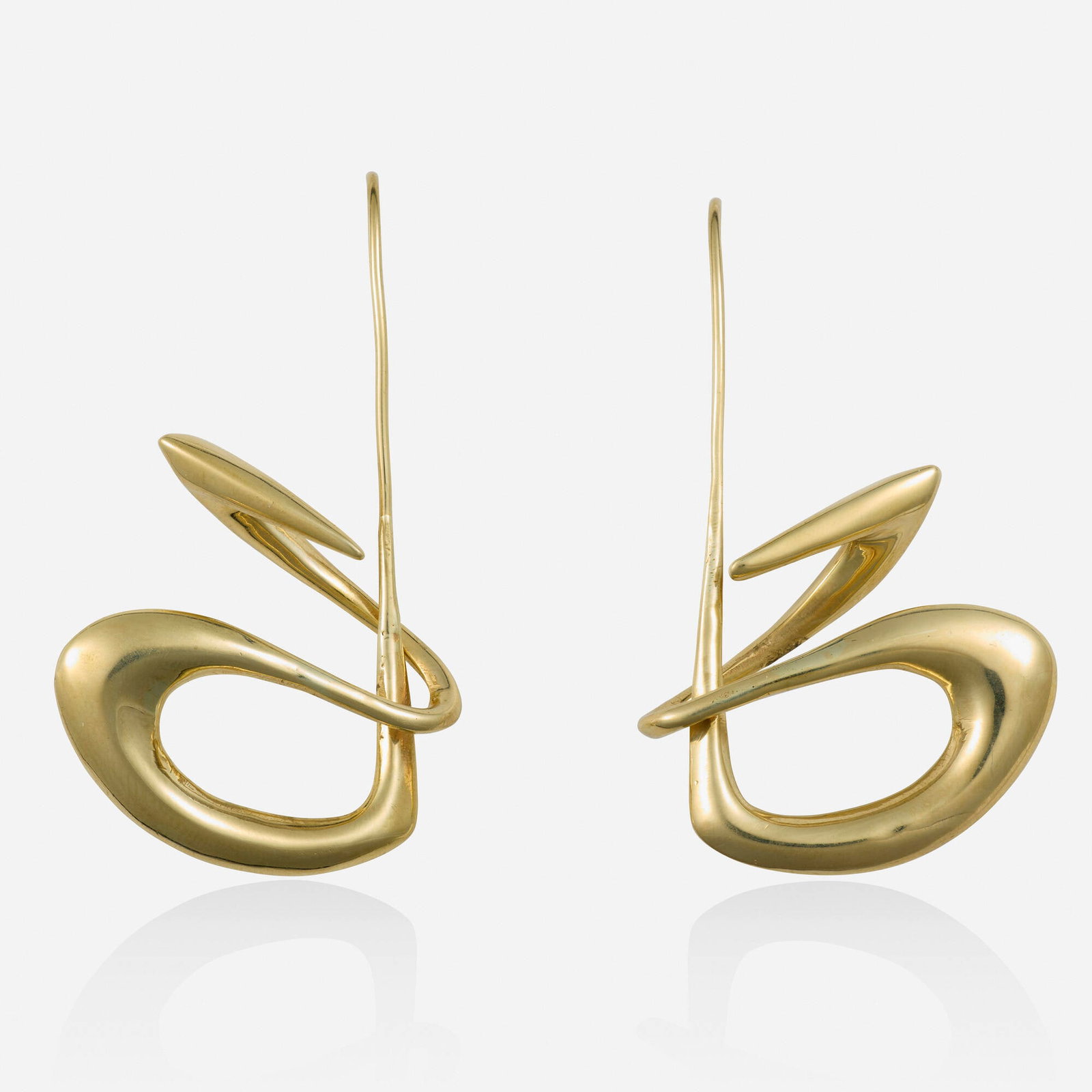 Gold earrings (1 of 2)