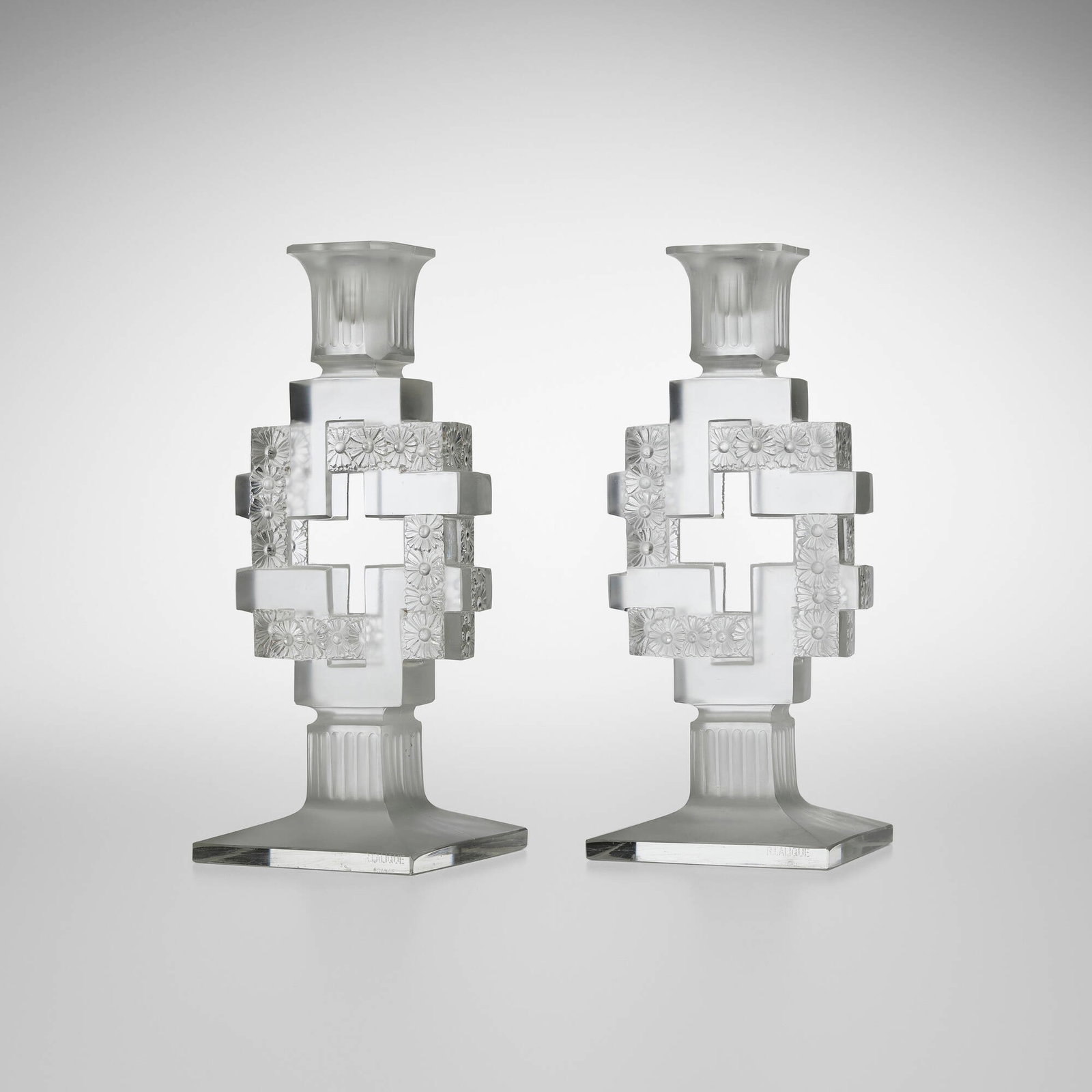 Rene Lalique, Paquerettes candleholders, pair (1 of 5)