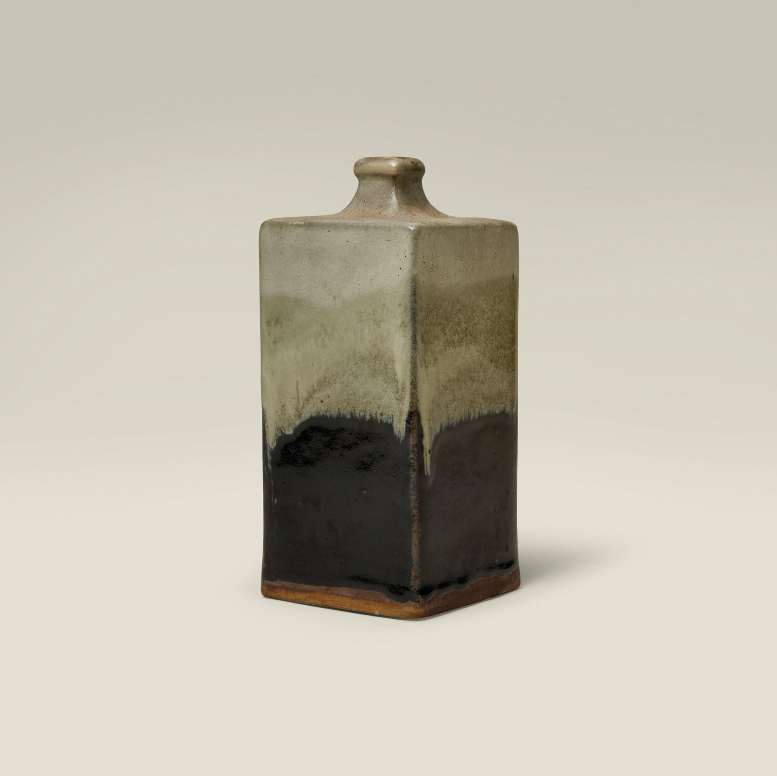 Shoji Hamada, Square bottle (1 of 4)