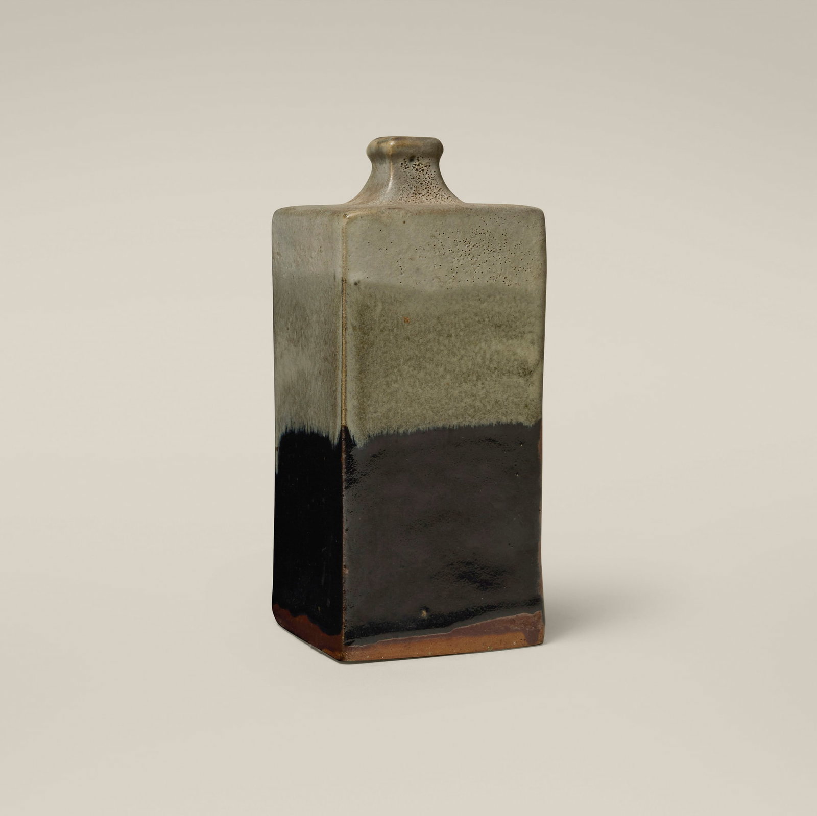 Shoji Hamada, Square bottle - 2