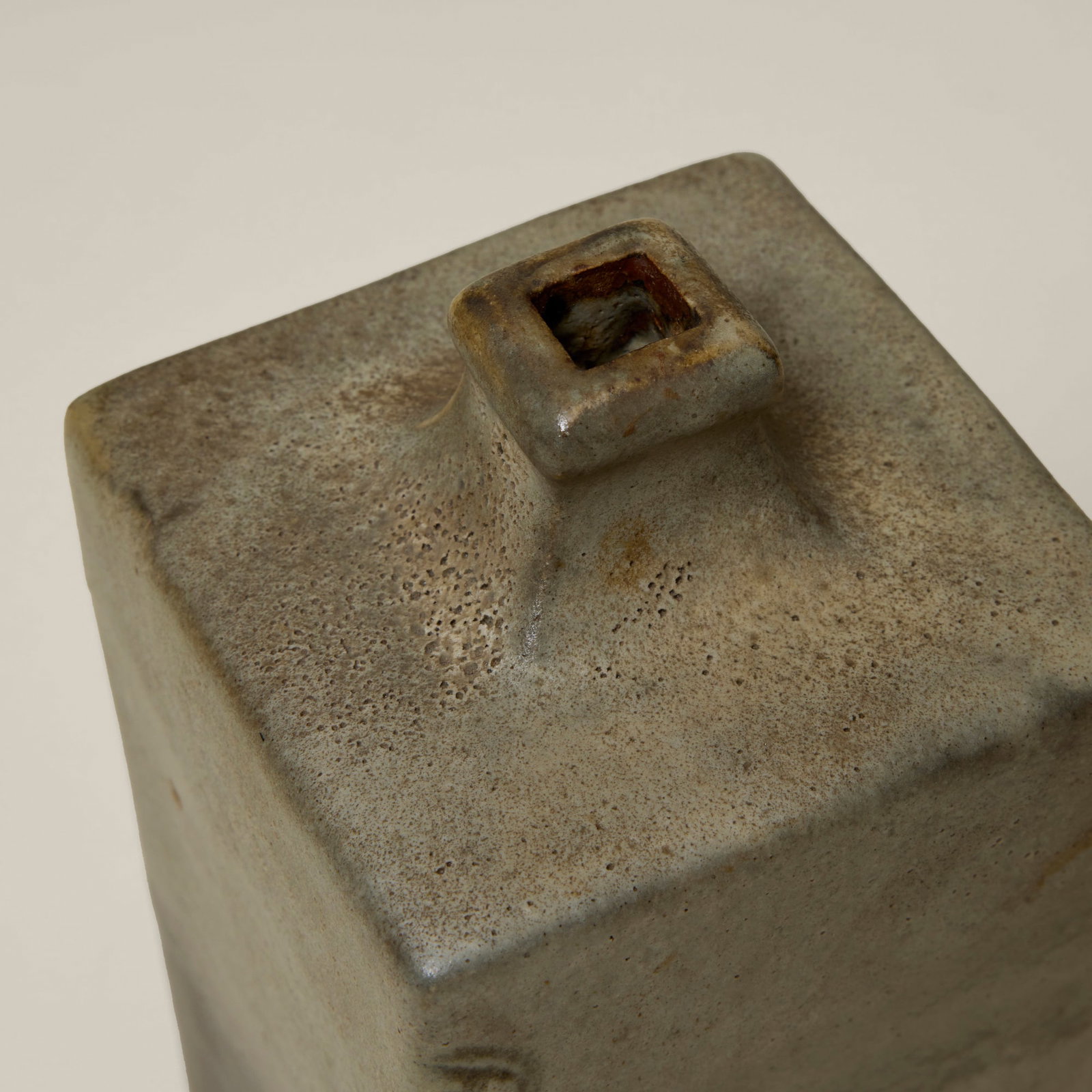 Shoji Hamada, Square bottle - 4