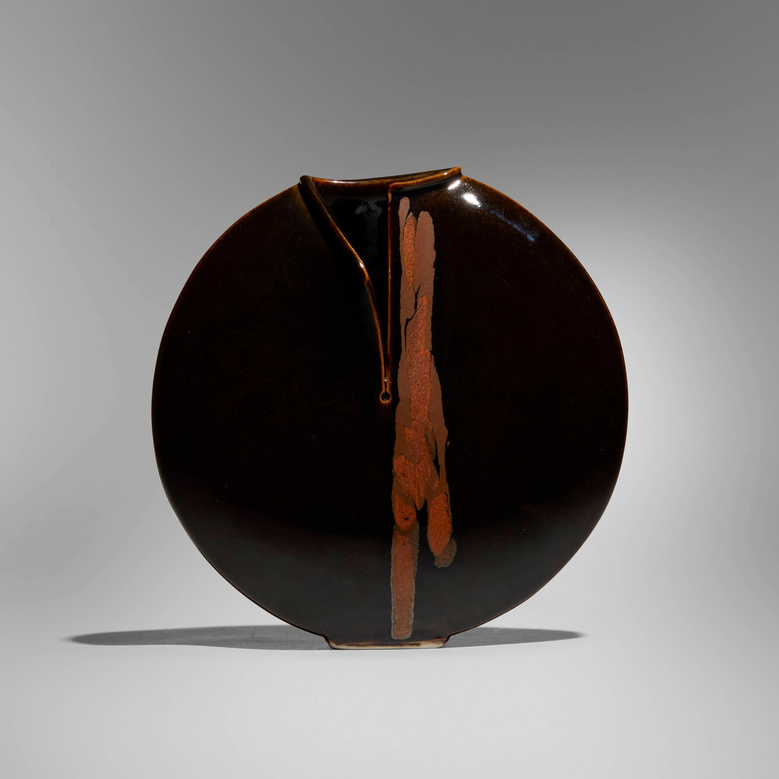 Brother Thomas Bezanson, Pillow vase (1 of 5)