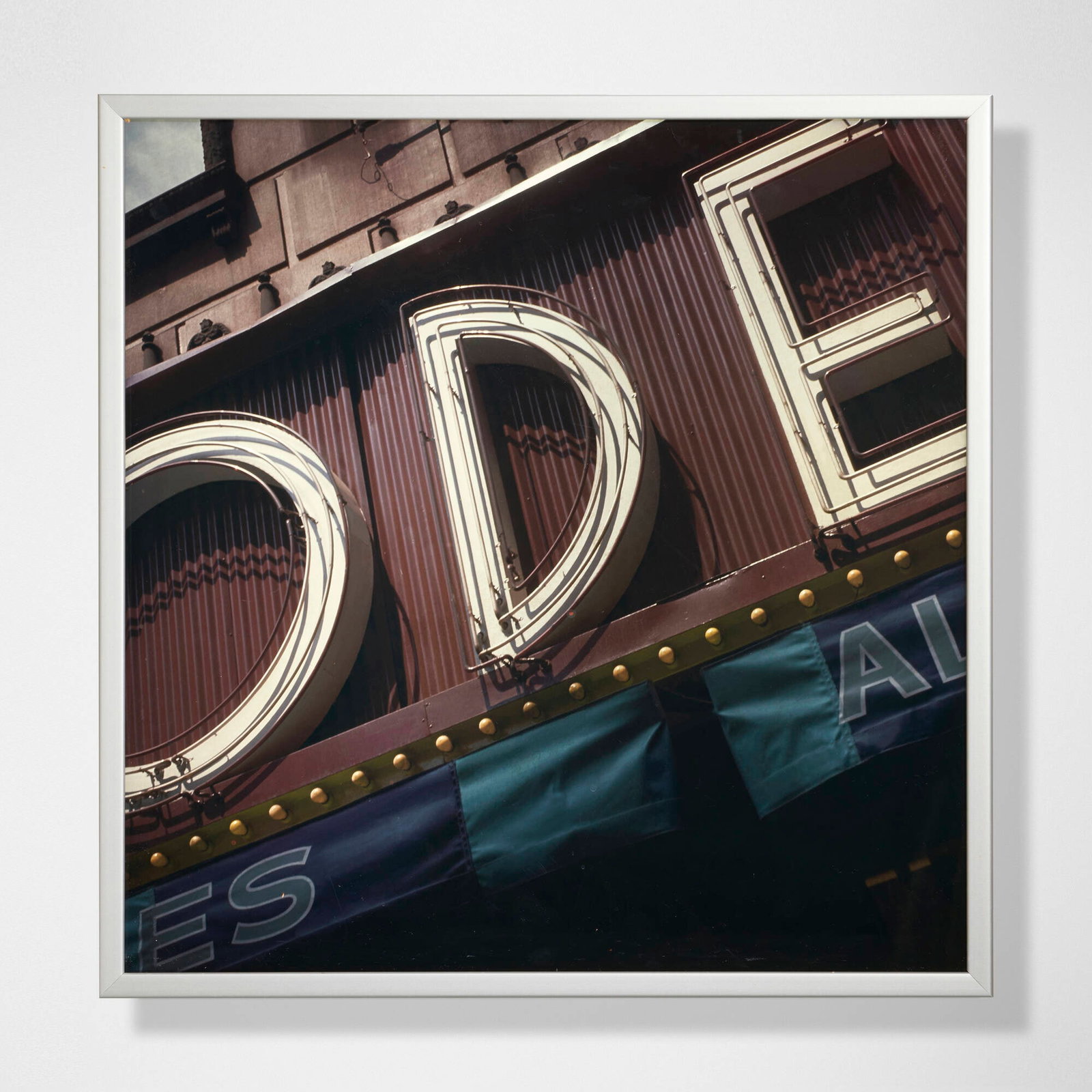 Robert Cottingham, ODE (lightbox) (1 of 4)