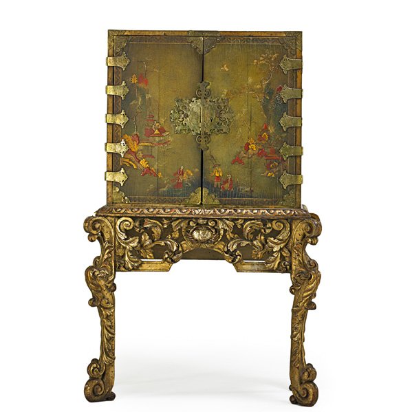 CHINOISERIE DECORATED CHINA CABINET