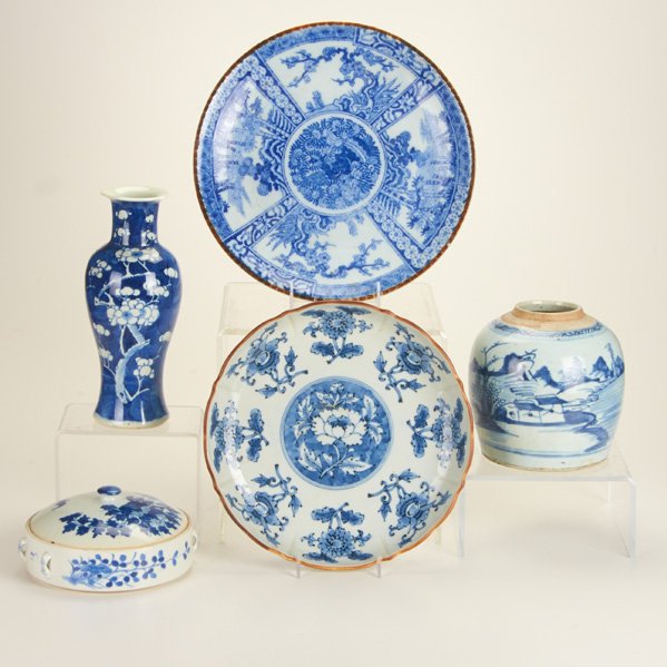 ASIAN PORCELAIN: Five blue and white, 19th/20th c.: ginger jar, covered vessel, vase, etc.; Unmarked; Tallest: 10"
