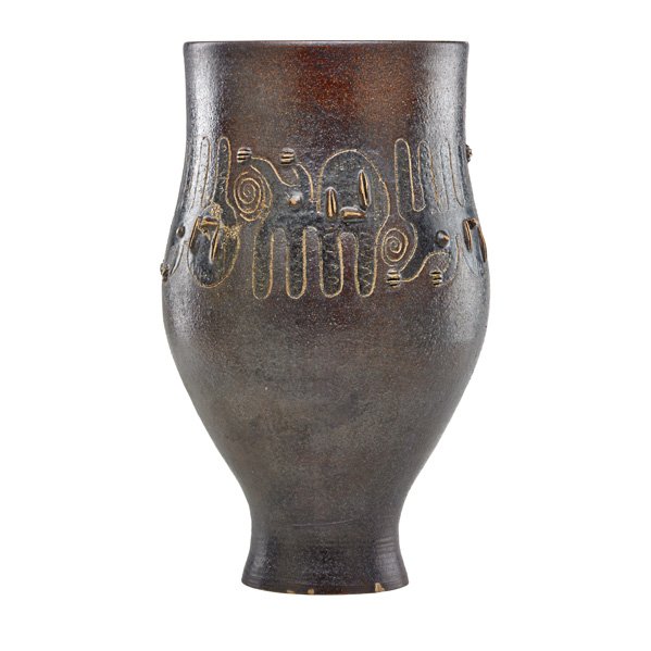 SCHEIER Tall vessel: EDWIN SCHEIER (1910 - 2008) MARY SCHEIER (1908 - 2007) Tall vessel, mahogany and gunmetal glaze, Green Valley, AZ; Signed; 14 1/4" x 8 1/2" Provenance: Collection of Burt Cureton and Cheryl Traiger, G