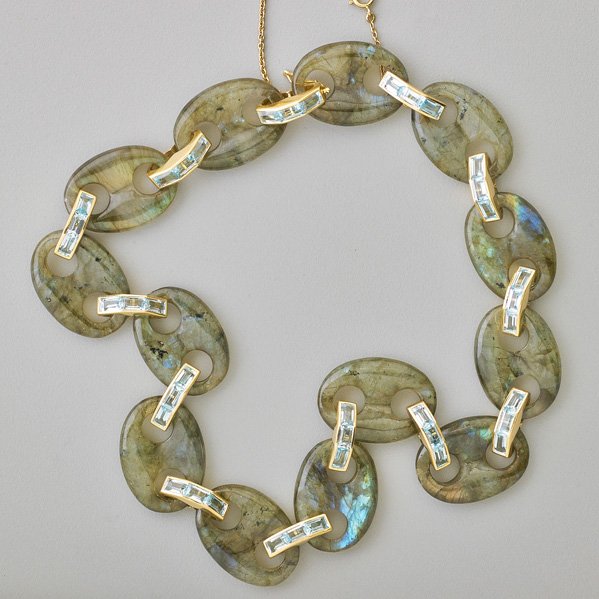 LABRADORITE AND BLUE TOPAZ SHIP'S LINK NECKLACE: Shaped labradorite links join chamfered channels of blue topaz, 18k yg. 15 1/2" x 3/4". 42.3 dwt. GW