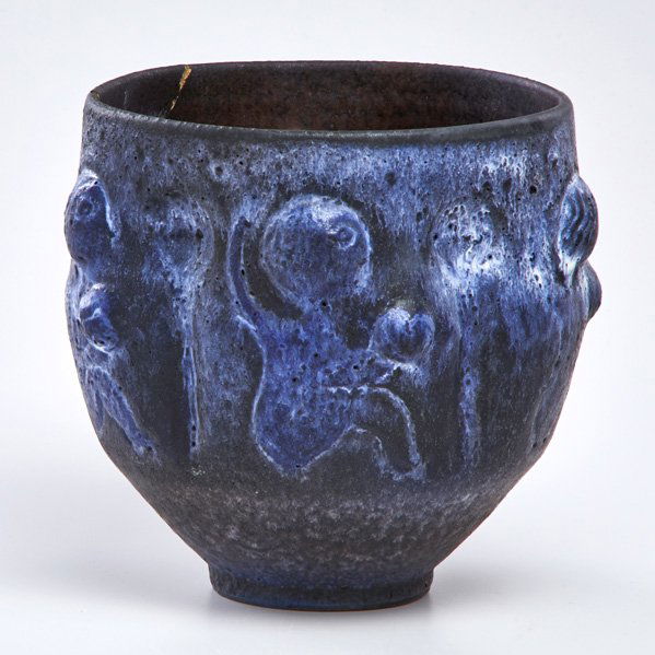 EDWIN AND MARY SCHEIER: Coupe with figures in volcanic gunmetal and purple glaze, Green Valley, AZ, 1990; Signed and dated; 7 1/4" x 7" dia.