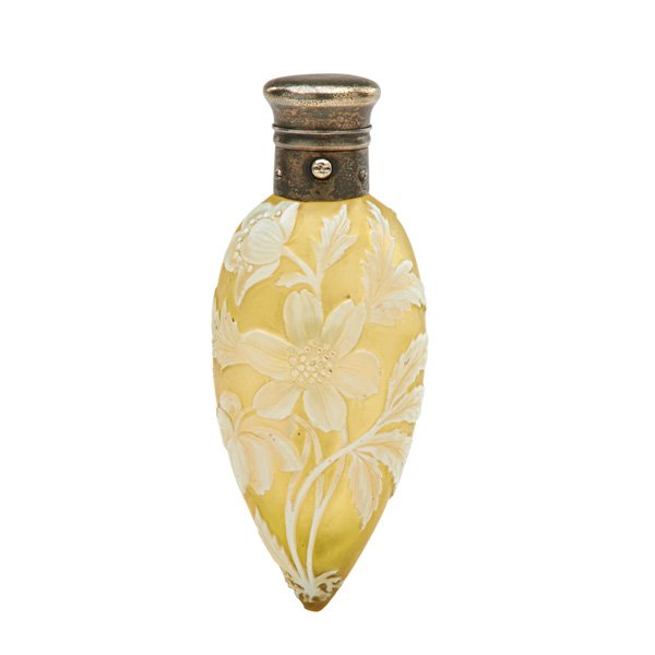 THOMAS WEBB (Attr.) CUT CAMEO GLASS SCENT BOTTLE: Stylized rose decoration on yellow ground, late 19th c.; 4"