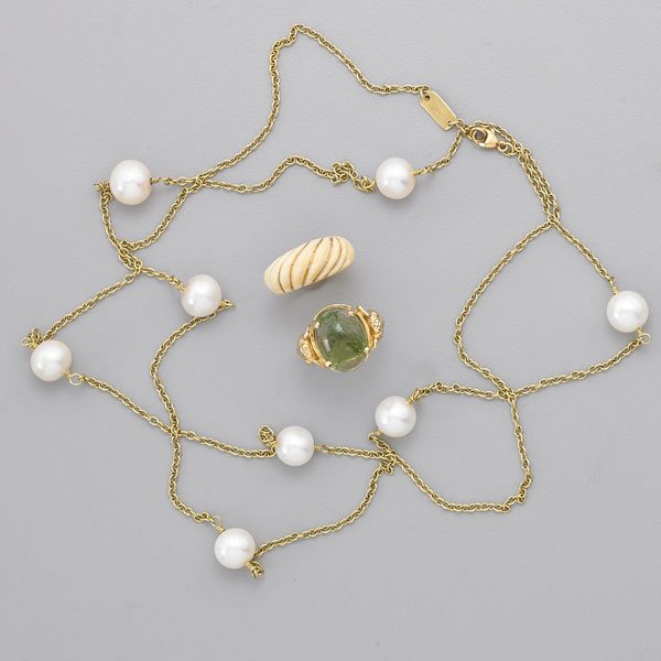 THREE PIECES OF GOLD JEWELRY, INCLUDING IPPOLITA: Ippolita 18k yg. tin cup cable chain, eight semi-spherical cultured pearls, 10.5-9.5 mm., 40 3/4”; Gold plated ring, set with light bluish-green tourmaline above neoclassical mask shoulders; Carved 