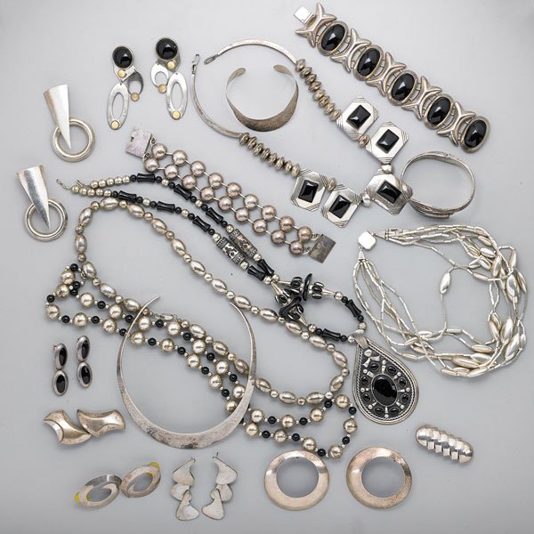 MEXICAN & NATIVE AMERICAN JEWELRY SILVER & ONYX JEWELRY: Twenty-five pieces: Includes seven pairs of earrings, six necklaces, four bracelet and a brooch; Longest 30"; 28.9 OT.