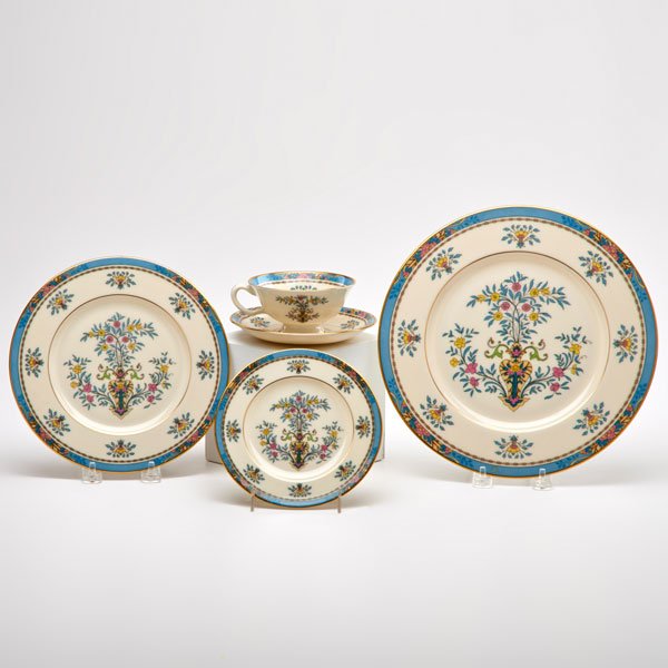 LENOX PORCELAIN: Sixty-four-piece dinnerware service for sixteen in the Blue Tree pattern four piece place settings include dinner plate, salad plate, dessert plate, teacup and saucer, USA, Mid 20th C; All marked; Din