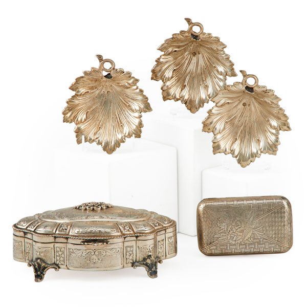 CONTINENTAL AND RUSSIAN SILVER: Five pieces: Cigarette case by Daniel Petrov, Moscow, 1884; Three leaf form Spanish 915 dishes; 800 silver oval form jewelry casket made in Italy; Box: 3" x 7"; 23.2 OT
