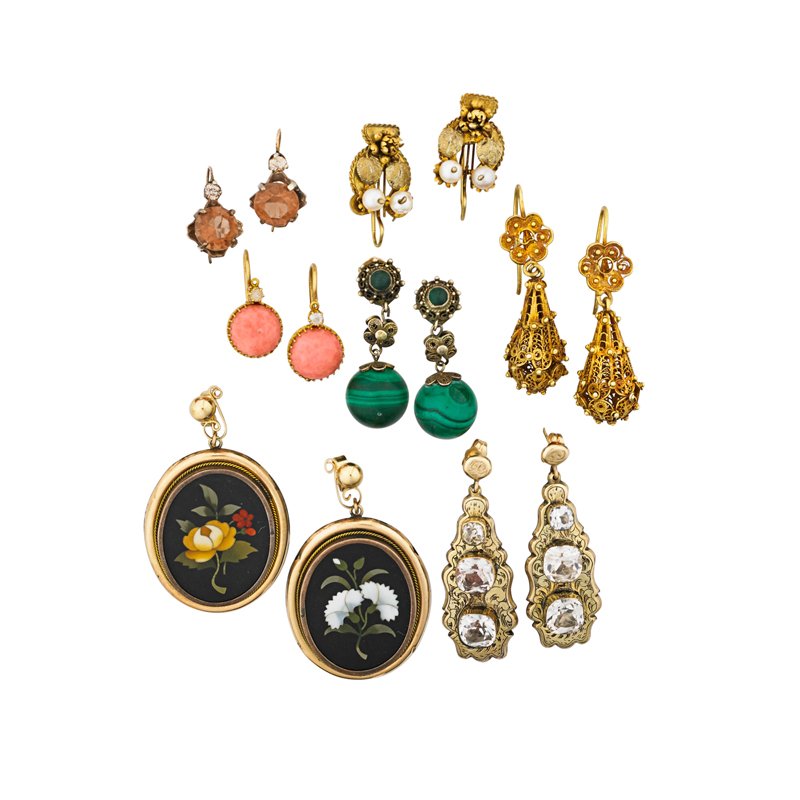 COLLECTION OF FINE ANTIQUE EARRINGS: Georgian pinchbeck pendants with foil backed gems; Victorian gold filled pietra dura; 14k yg. filigree pendeloques; 14k pearl lyre-forms; 10k topaz and diamond; Silver filigree malachite drops; 14k co