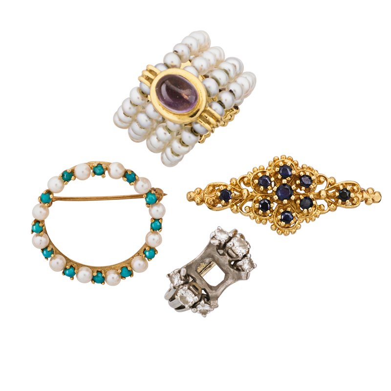 GROUP OF GEM-SET JEWELRY, INCLUDES TIFFANY & CO.: Four pieces: Cultured pearl and turquoise 14k yg. circle brooch; Freshwater pearl and amethyst cabochon 18k yg. expandable ring; 14k yg. sapphire floral cluster brooch; Tiffany & Co. platinum diamond 