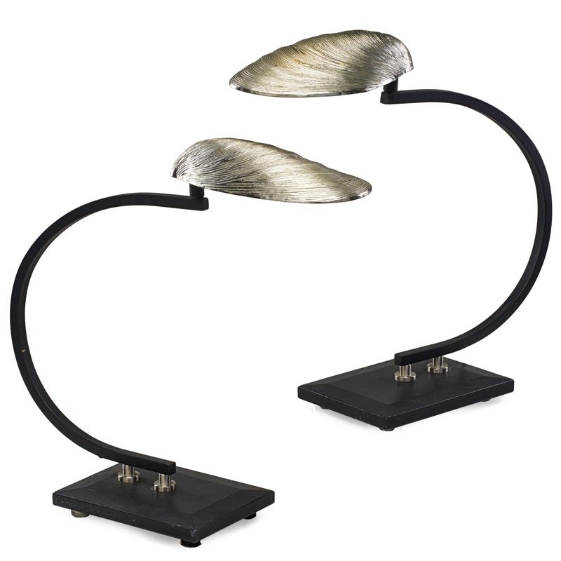STYLE OF ARTHUR COURT Pair of desk lamps: STYLE OF ARTHUR COURT Pair of desk lamps with "oyster shell" shades, USA, 1990s Enameled metal, aluminum, single sockets Unmarked 18" x 19"