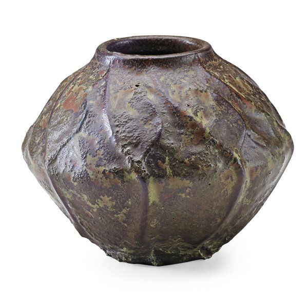 VAN BRIGGLE Vase, ca. 1906 (1 of 3)