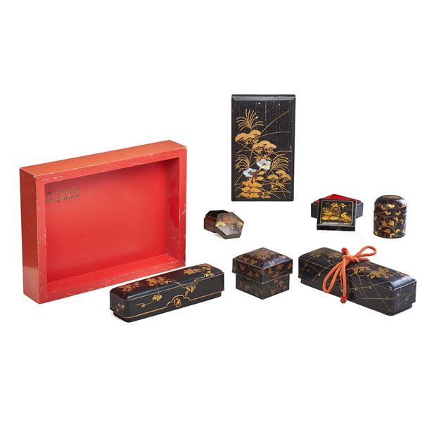 TOMMI PARZINGER Pedestal and lacquer (1 of 1)