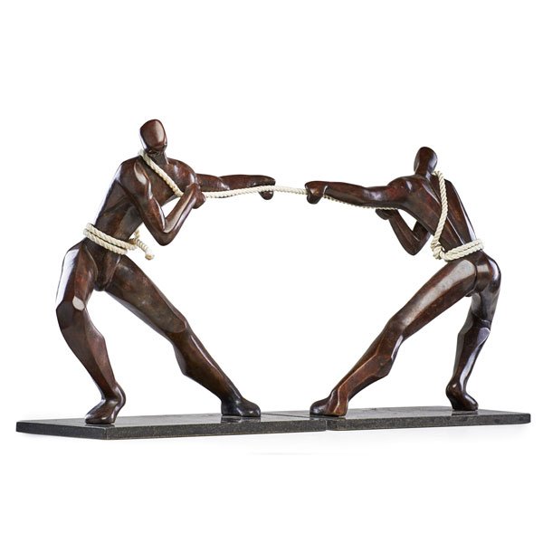 MODERN FIGURAL SCULPTURE Tug-of-war (1 of 3)