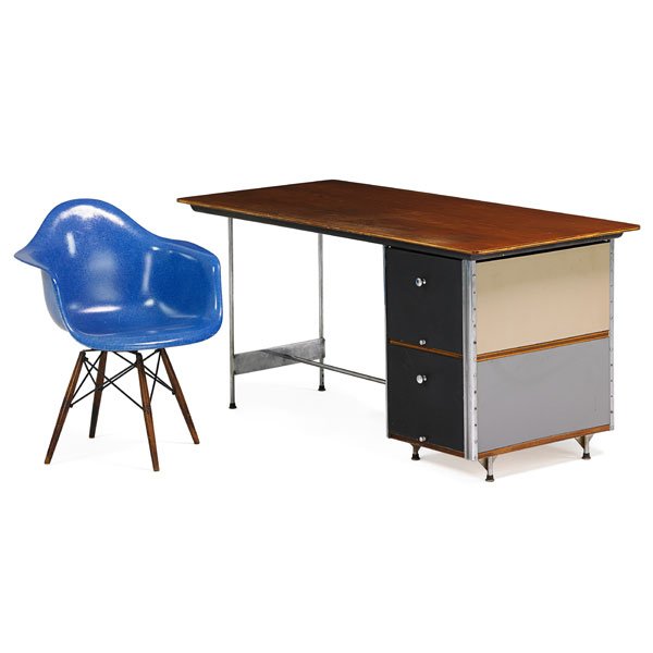 CHARLES AND RAY EAMES ESU desk and Dowel Leg chair (1 of 8)